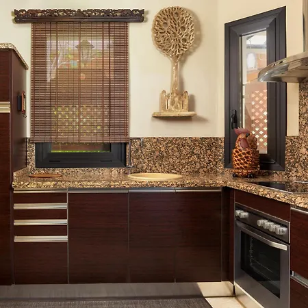 Ξενοδοχείο Royal Garden Villas, Luxury 5*