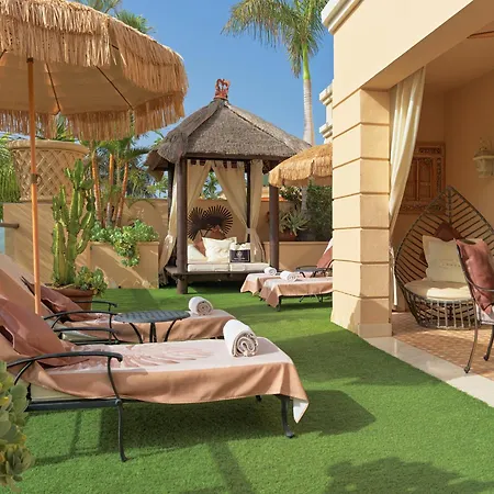 ホテル Royal Garden Villas, Luxury アデヘ