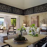 Royal Garden Villas, Luxury 5* 아데제