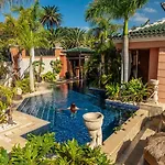 Royal Garden Villas, Luxury
