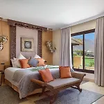 Royal Garden Villas, Luxury 호텔