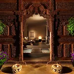 Royal Garden Villas, Luxury 호텔