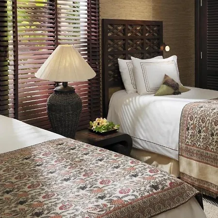 Royal Garden Villas, Luxury