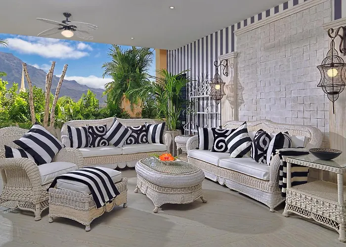 Royal Garden Villas, Luxury 5* Costa Adeje (Tenerife)