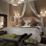 Royal Garden Villas, Luxury אדחה