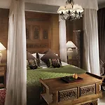מלון Royal Garden Villas, Luxury