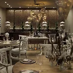 Royal Garden Villas, Luxury