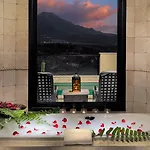 מלון Royal Garden Villas, Luxury