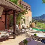 מלון Royal Garden Villas, Luxury