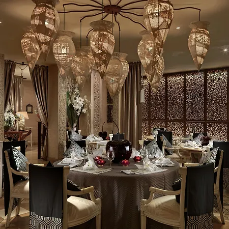 Royal Garden Villas, Luxury Szálloda
