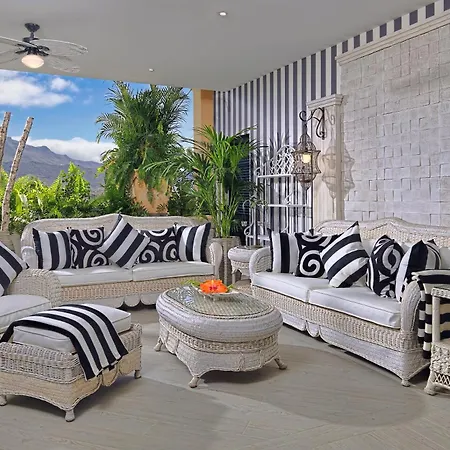 Royal Garden Villas, Luxury 5* Costa Adeje (Tenerife)