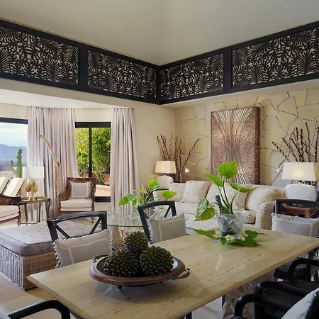 Royal Garden Villas, Luxury 5* アデヘ