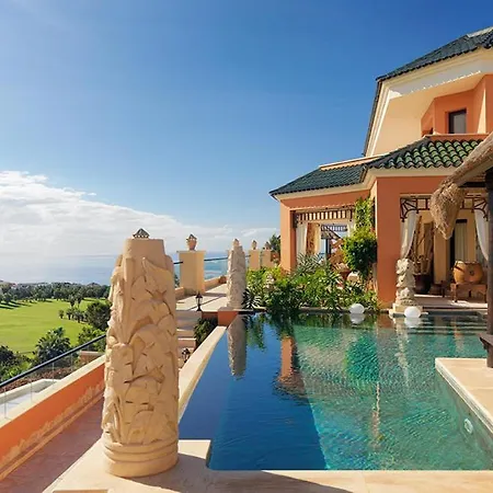 Royal Garden Villas, Luxury 5* Costa Adeje (Tenerife)