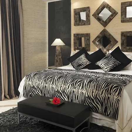 מלון Royal Garden Villas, Luxury 5*