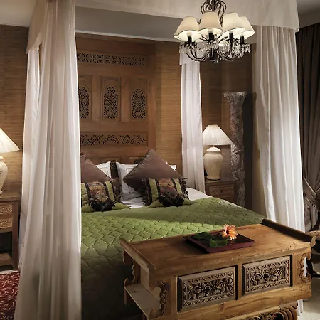 Szálloda Royal Garden Villas, Luxury