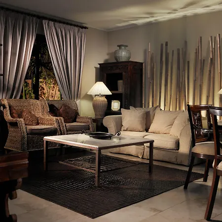 Royal Garden Villas, Luxury Szálloda