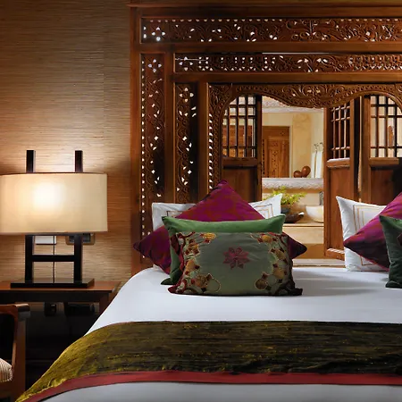 Royal Garden Villas, Luxury