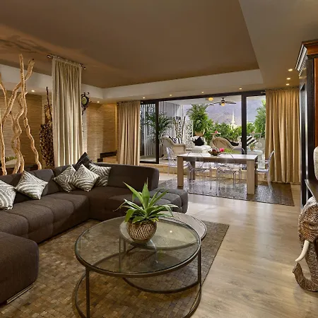 מלון Royal Garden Villas, Luxury אדחה
