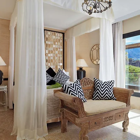 Szálloda Royal Garden Villas, Luxury 5*