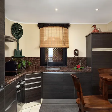 Ξενοδοχείο Royal Garden Villas, Luxury