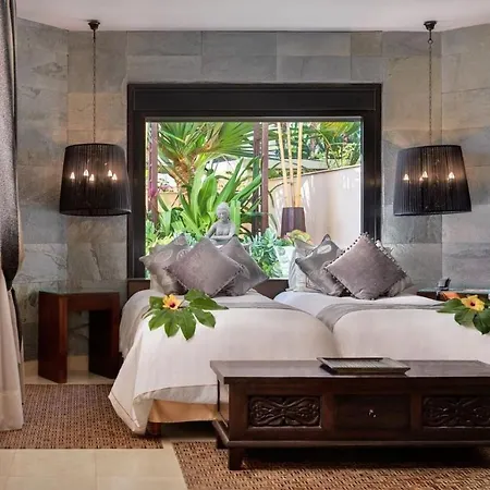 Royal Garden Villas, Luxury Szálloda